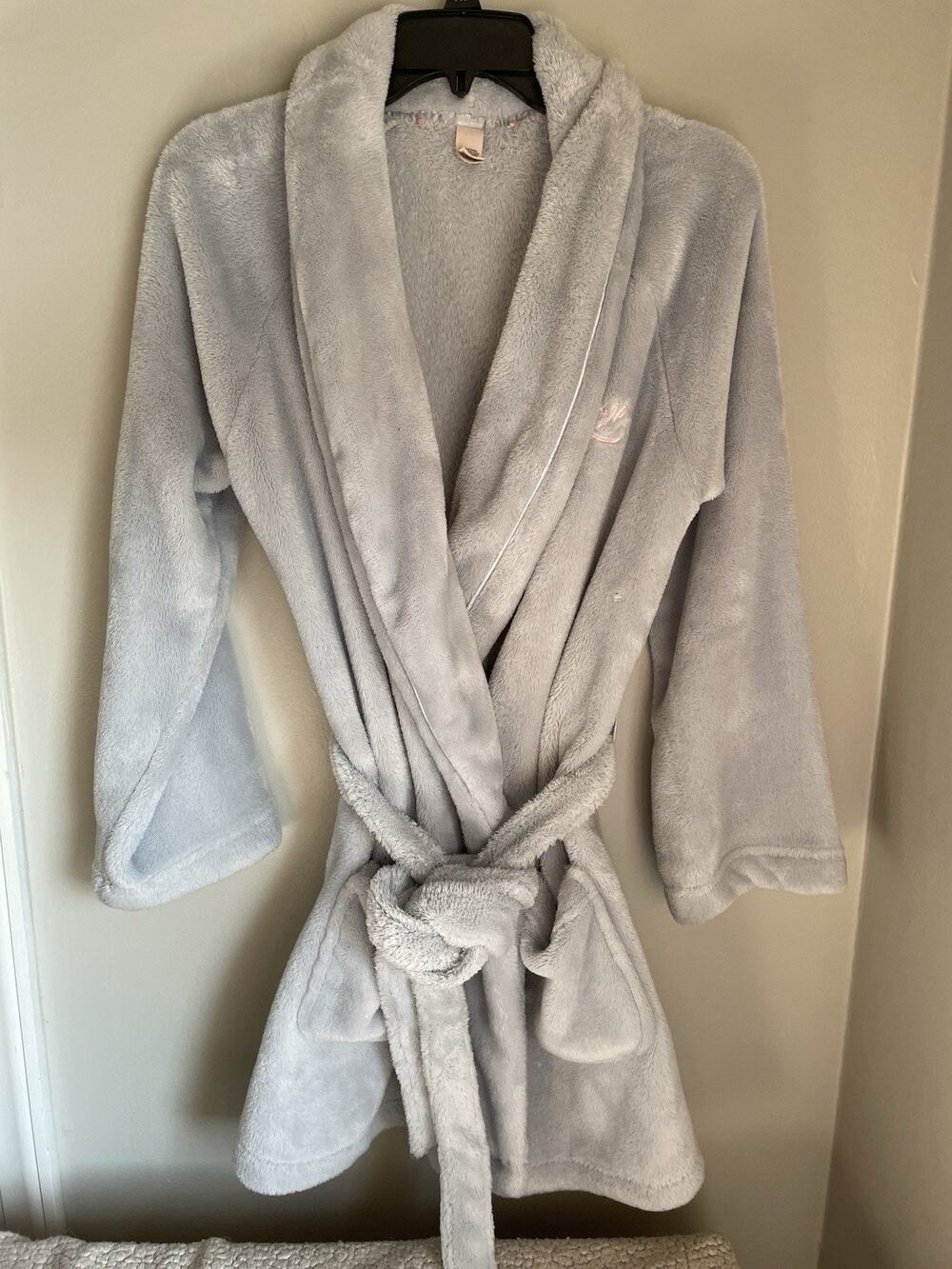 Victorias Secret XS Cozy Plush Robe Blue Tie Pockets Pink Embroidered "Love"